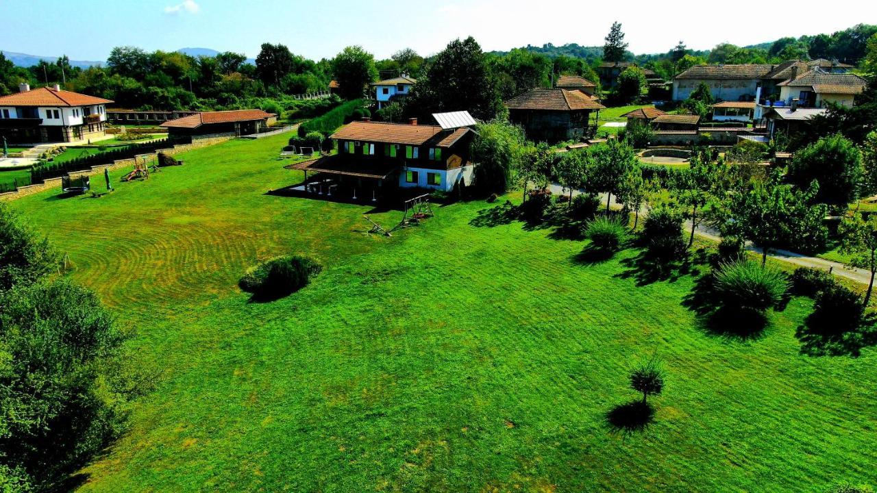 Complex Pristan In The Mountain Hotel Shilkovtsi Exterior photo