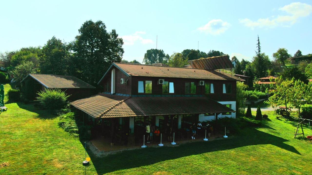 Complex Pristan In The Mountain Hotel Shilkovtsi Exterior photo