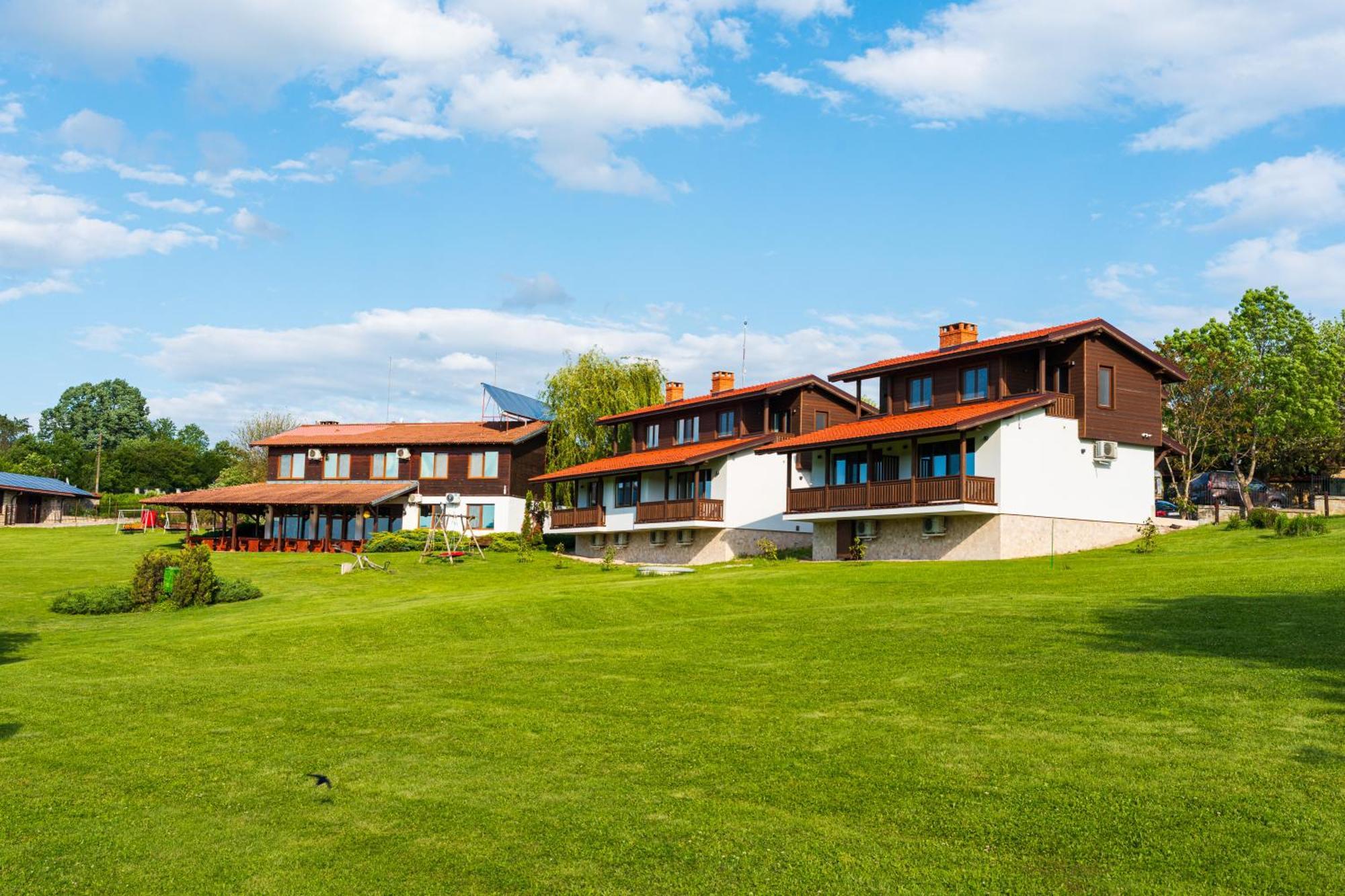 Complex Pristan In The Mountain Hotel Shilkovtsi Exterior photo