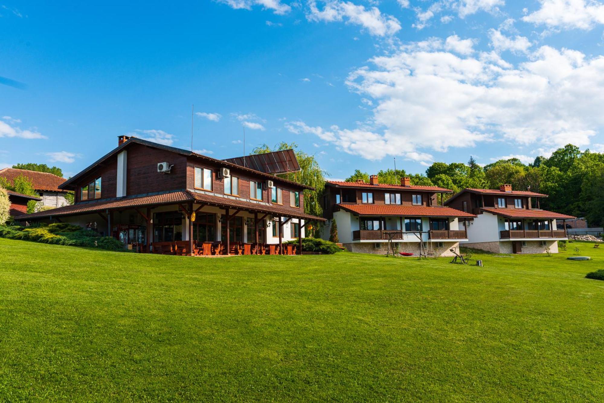Complex Pristan In The Mountain Hotel Shilkovtsi Exterior photo