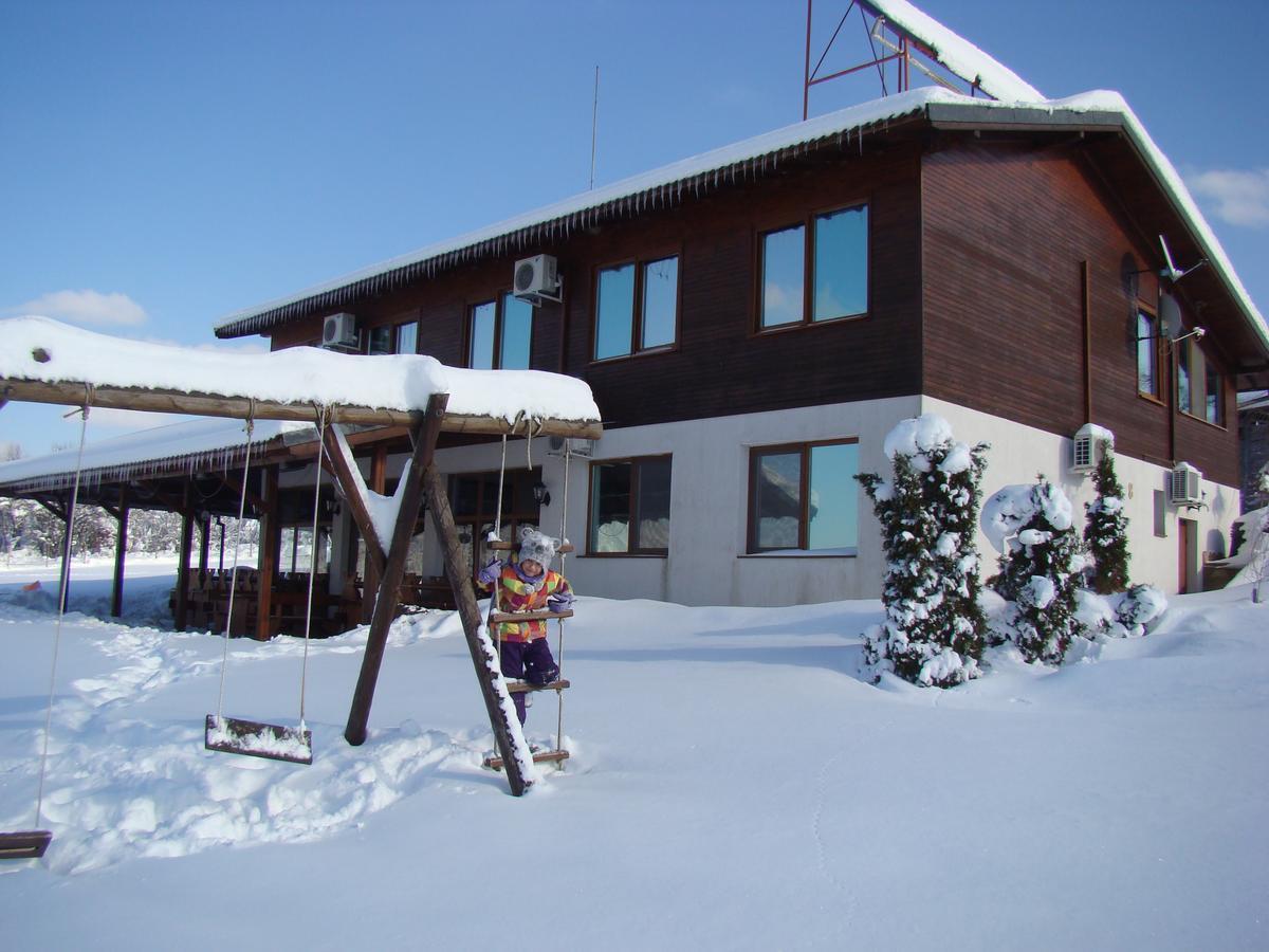 Complex Pristan In The Mountain Hotel Shilkovtsi Exterior photo