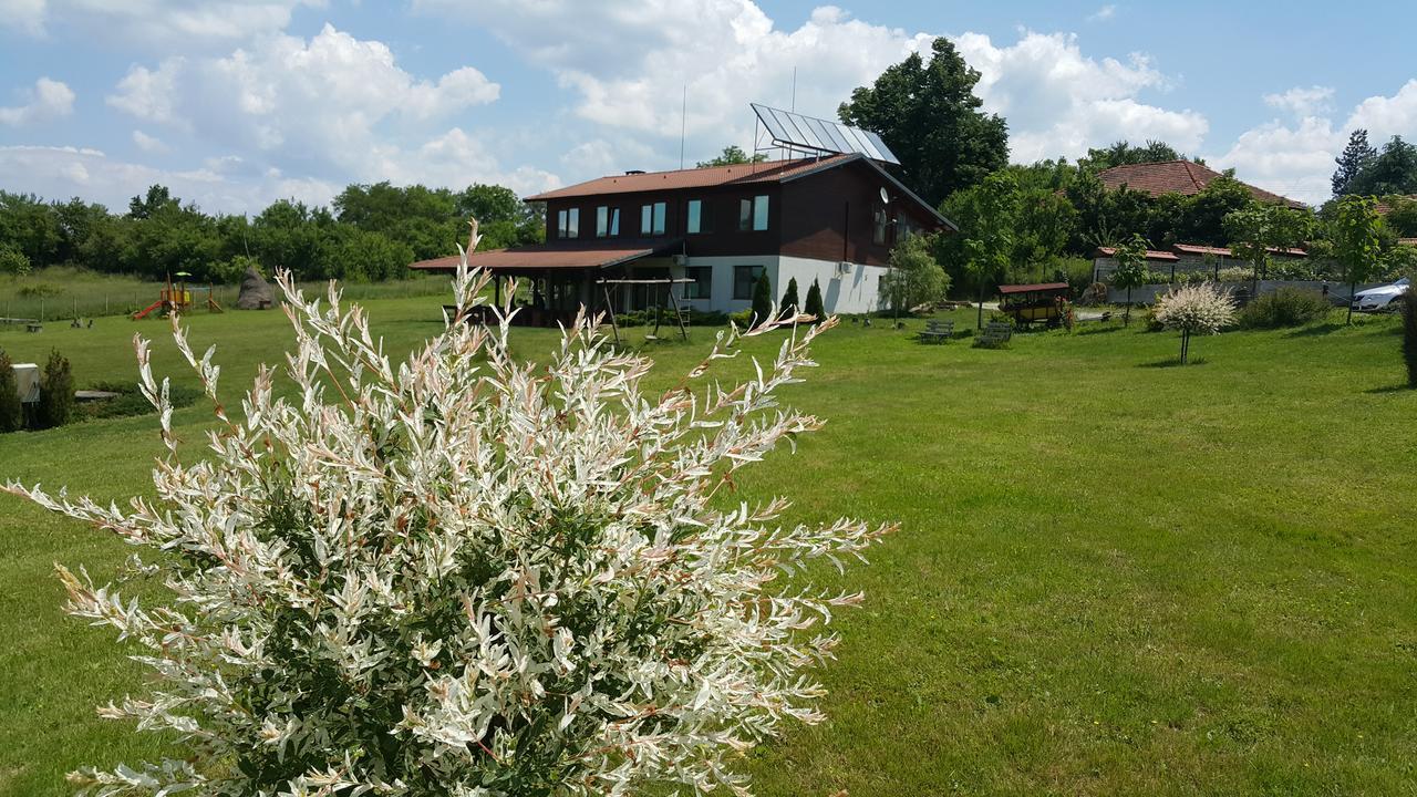 Complex Pristan In The Mountain Hotel Shilkovtsi Exterior photo